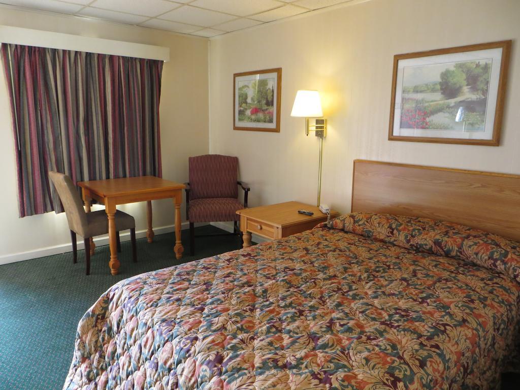 Pine Crest Motor Lodge Holly Springs Pokoj fotografie